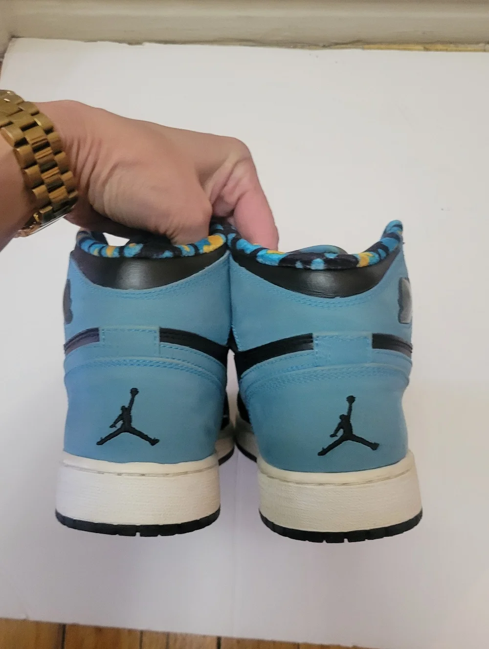 Rare Jordan High-Top Sneakers in Teal & Black with Patterned Lining‎ 6Y